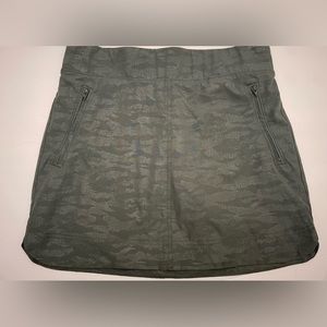 Orvis Women's Travel Skort Skirt Stretch Inner Shorts Olive Green Size XS